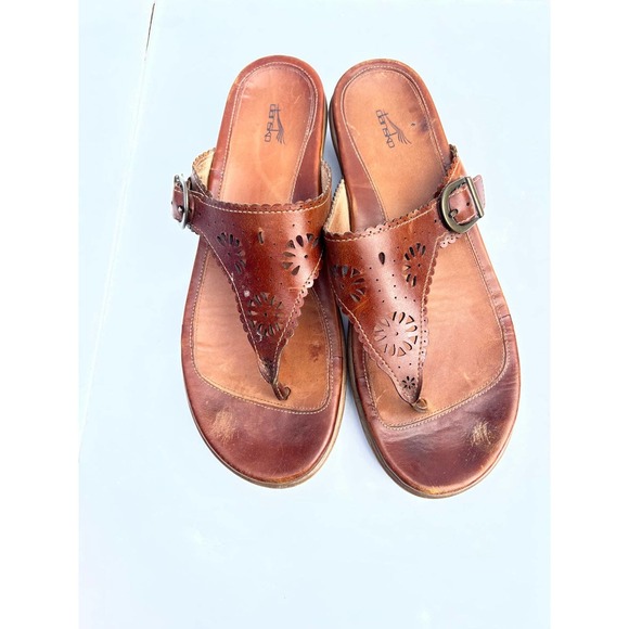 Dansko Shoes - Dansko brown leather thong sandal size 40